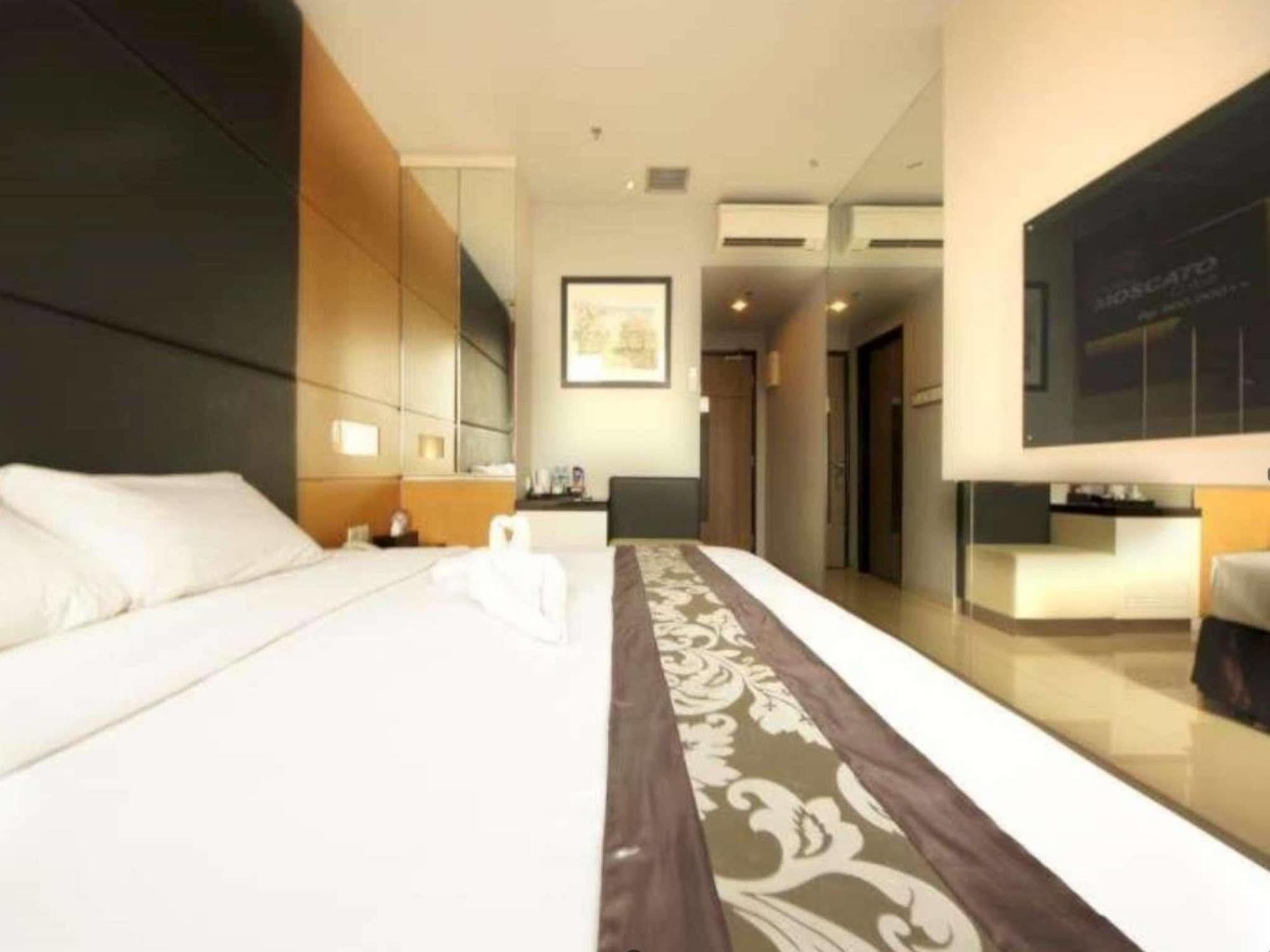 B Fashion Hotel Jakarta Exterior photo